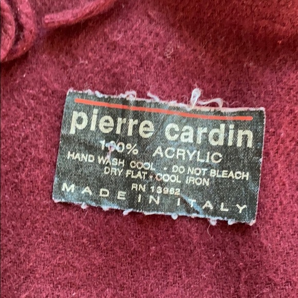 Pierre Cardin scarf - Picture 2 of 5